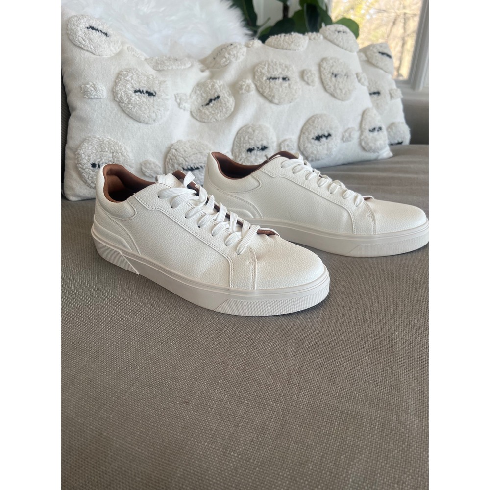 ALDO Men’s White Pebbled Faux Leather Sneaker Size 11